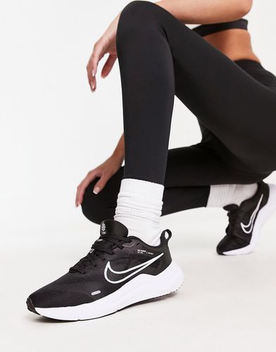 Downshifter 12 - Sneakers bianche e nere - Nike Running - Modalova