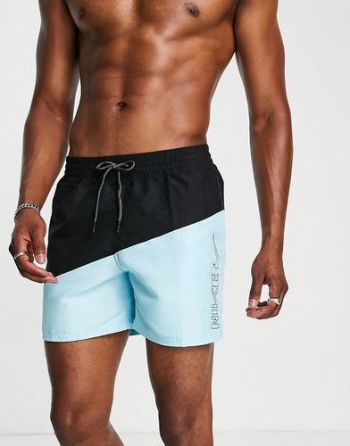 Icon - Pantaloncini da bagno da 5 pollici con motivo color block neri e - Nike Swimming - Modalova
