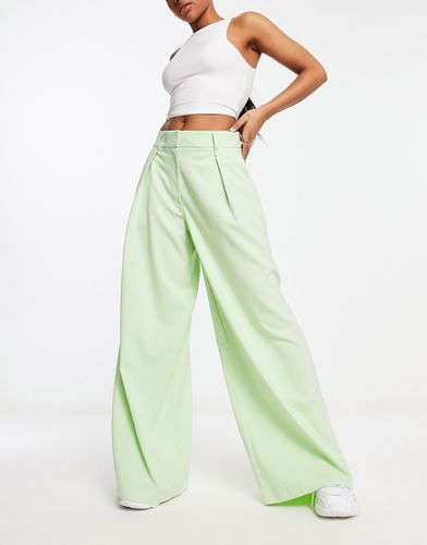 Pantaloni sartoriali a fondo ampio verdi a pieghe sul davanti - Selected - Modalova