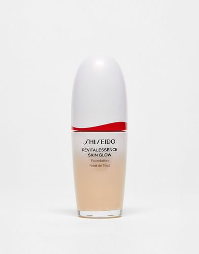 Revitalessence Skin Glow - Fondotinta SPF30 da 30 ml - Shiseido - Modalova