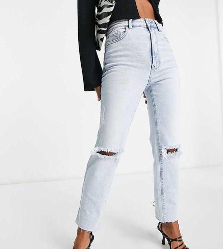 Petite - Mom jeans slim vintage stretch con strappi - Stradivarius - Modalova