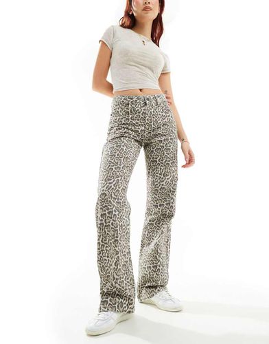 STR - Jeans dritti con stampa leopardata - Stradivarius - Modalova