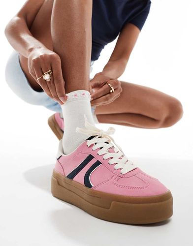 Sneakers con suola in gomma con plateau - Stradivarius - Modalova