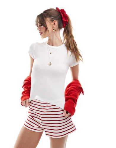 T-shirt côtelé à manches courtes - Stradivarius - Modalova