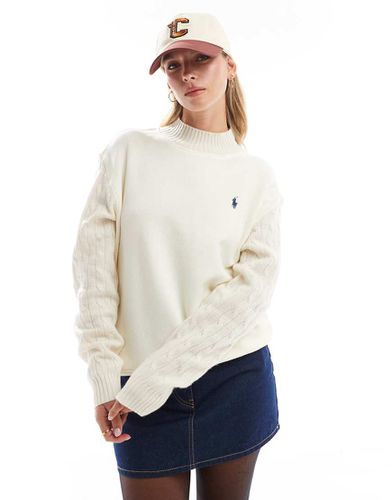 Felpa in maglia crema con maniche a trecce con logo iconico - Polo Ralph Lauren - Modalova