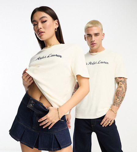 X ASOS - Collaborazione esclusiva - T-shirt in spugna color crema con scritta del logo sul petto - Polo Ralph Lauren - Modalova