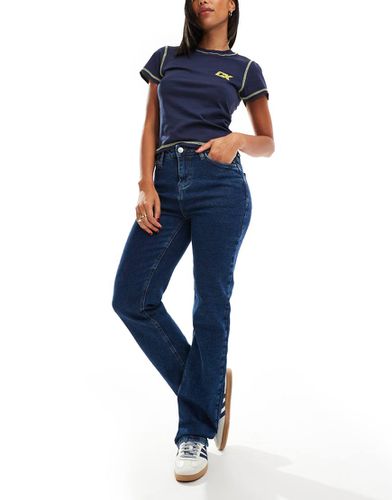 Kelly - Jeans dritti a vita medio alta scuro - Pieces - Modalova