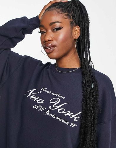 Felpa oversize girocollo navy con scritta New York in coordinato - Pull & Bear - Modalova