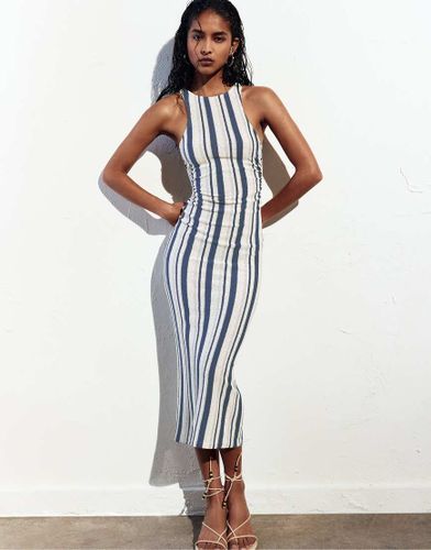 Robe mi-longue rayée style champêtre à bretelles - Pull & bear - Modalova