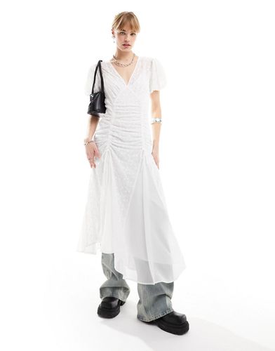 Vestito lungo da giorno bianco con ricami e dettagli arricciati - Reclaimed Vintage - Modalova