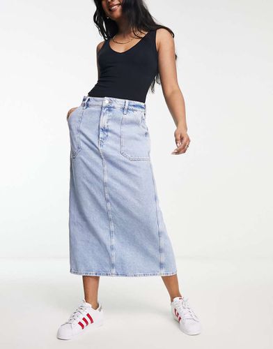 Gonna cargo midi in denim azzurro - River Island - Modalova