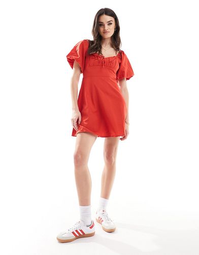 Vestito corto testurizzato rosso con maniche a sbuffo e fiocco - Wednesday's Girl - Modalova
