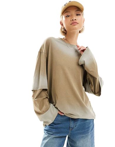 Top a maniche lunghe super oversize beige slavato a strati - Weekday - Modalova