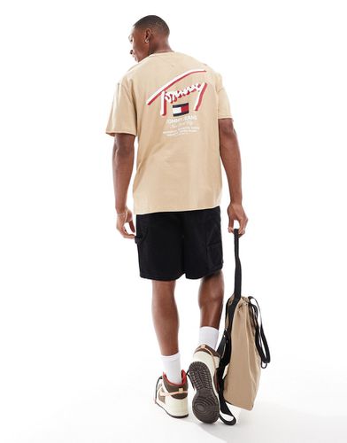 T-shirt vestibilità classica color sabbia con logo street 3D - Tommy Jeans - Modalova
