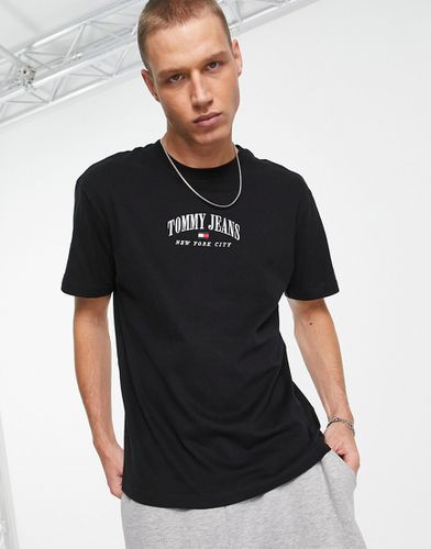 T-shirt vestibilità classica nera con logo piccolo stile college - Tommy Jeans - Modalova
