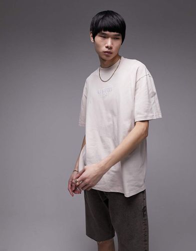 T-shirt oversize color pietra con ricamo "Nowhere" in rilievo - Topman - Modalova