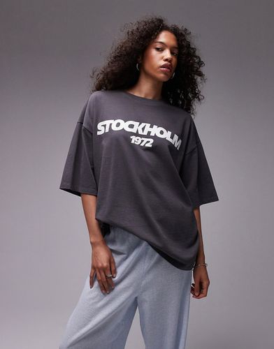 T-shirt oversize grigia con scritta Stockholm 1972 - Topshop - Modalova