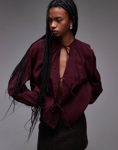 Top doux avec liens devant - Bordeaux - Topshop - Modalova