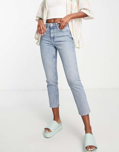 Jeans dritti cropped a vita medio alta con bordi grezzi candeggiati - Topshop - Modalova