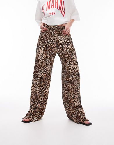 Pantaloni plissé con stampa leopardata - Topshop - Modalova
