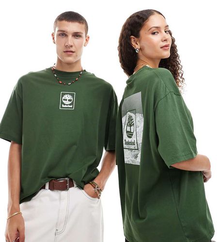 T-shirt scuro oversize con grafica di montagna - In esclusiva per ASOS - Timberland - Modalova