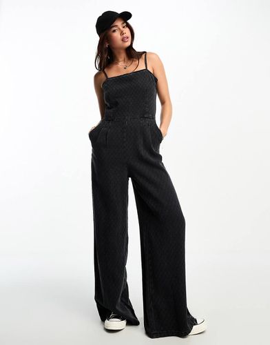 Tuta jumpsuit di jeans nera con spalline sottili - Urban Revivo - Modalova