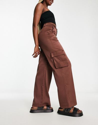 Pantaloni cargo a fondo ampio marrone cioccolato - Urban Threads - Modalova