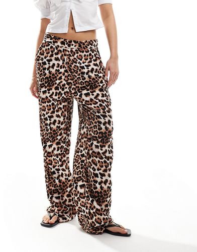 Pantaloni a fondo ampio leopardati - Vero Moda - Modalova