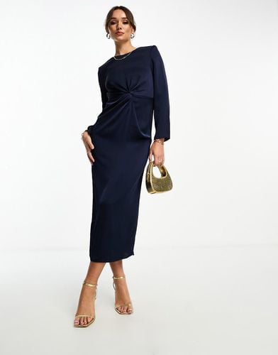 Vestito midi da damigella in raso navy con nodo sul davanti - Vila - Modalova