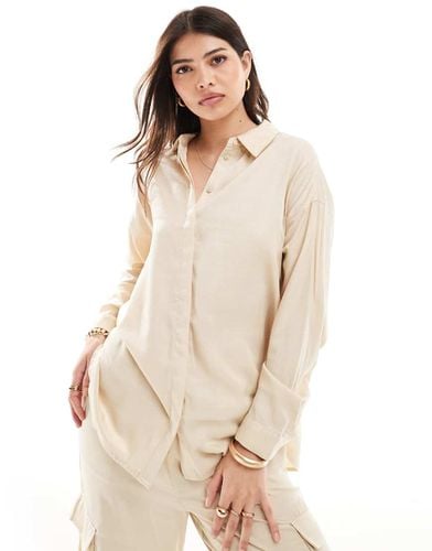 Camicia ampia beige lucido in coordinato - Vila - Modalova