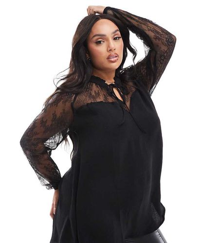 Blusa nera allacciata al collo con scollo a cuore e dettagli in pizzo - Yours - Modalova