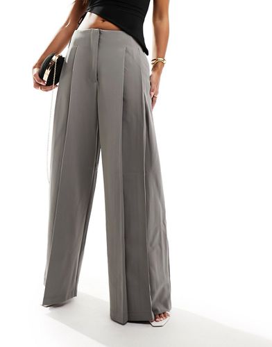 Pantaloni a fondo ampio grigi con dettaglio a pieghe - Y.A.S - Modalova