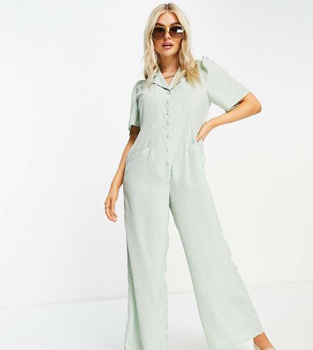 Y.A.S Petite - Tuta jumpsuit con fondo ampio con bottoni sul davanti, color salvia - YAS Petite - Modalova