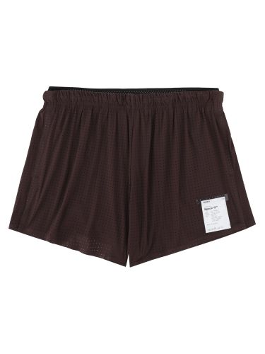Shorts in tessuto tecnico traforato - satisfy - Modalova