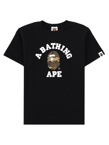 T-shirt con logo e stampa mimetica - a bathing ape - Modalova