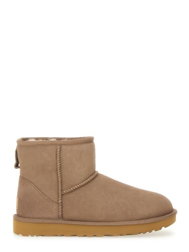 Ugg stivaletto "classic mini ii" - ugg - Modalova