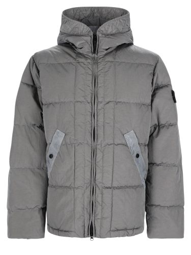 Piumino con collo alto e patch logo - stone island - Modalova