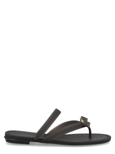 Ferragamo sandalo "vara" con fiocco - ferragamo - Modalova