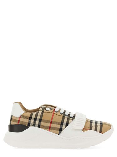 Burberry new regis check sneaker - burberry - Modalova