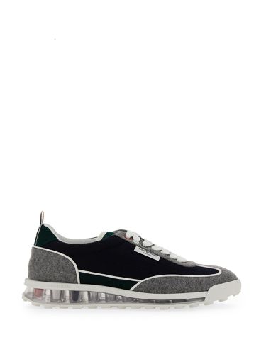 Thom browne tech runner sneaker - thom browne - Modalova