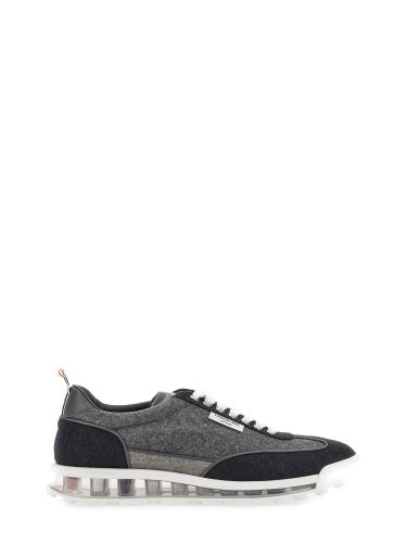 Thom browne tech runner sneaker - thom browne - Modalova