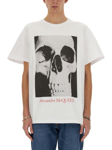 Skull print t-shirt - alexander mcqueen - Modalova