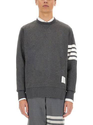 Bar stripe inlay sweatshirt - thom browne - Modalova