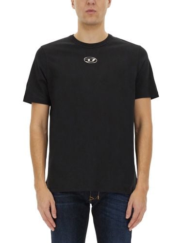 Diesel metal oval d logo t-shirt - diesel - Modalova