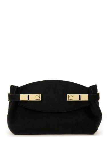 Ferragamo "hug soft" bag - ferragamo - Modalova