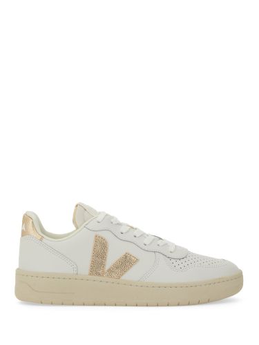 Veja sneaker "v-10" - veja - Modalova