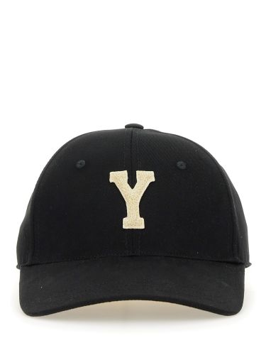 Cappello da baseball con patch y - saint laurent - Modalova