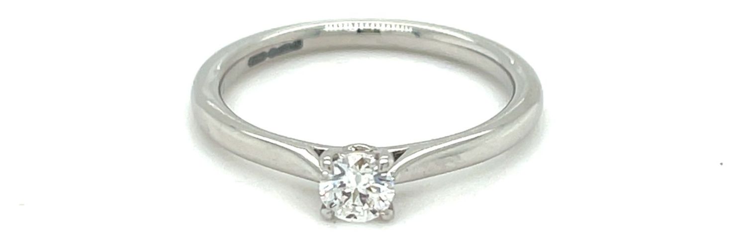 J86863 Plat 0.23ct F single stone Vs2rbc Jewellery - GEMEX - Modalova