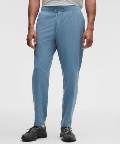 “ Zeroed In Hose im Classic Fit fÃ¼r MÃ¤nner â€“ GrÃ¶ÃŸe XL in - lululemon - Modalova