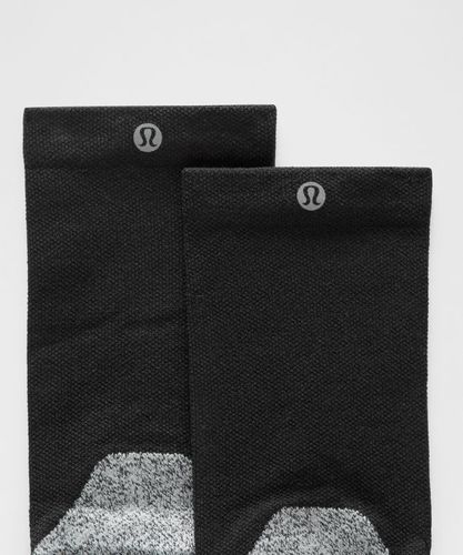 “ Power Stride-Crew-Socken mit Polsterung â€“ GrÃ¶ÃŸe S in - lululemon - Modalova